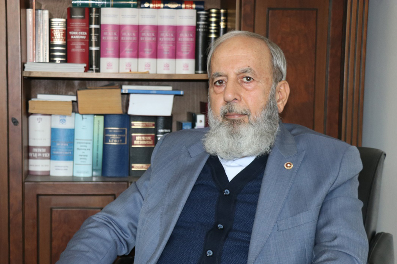 Hukukçu Karabekmez: Öyle bir anayasa yapılmalı ki layüsel kimse olmaması lazım Hukukçu Karabekmez: Öyle bir anayasa yapılmalı ki layüsel kimse olmaması lazım